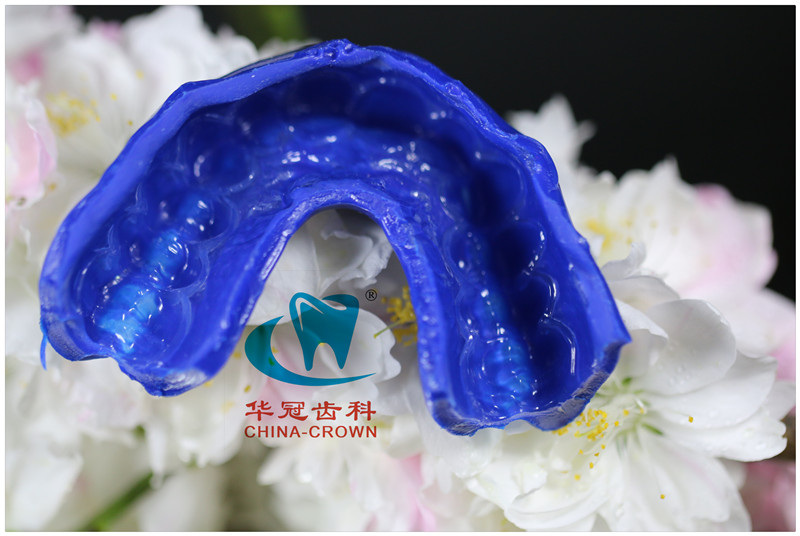 运动护齿器