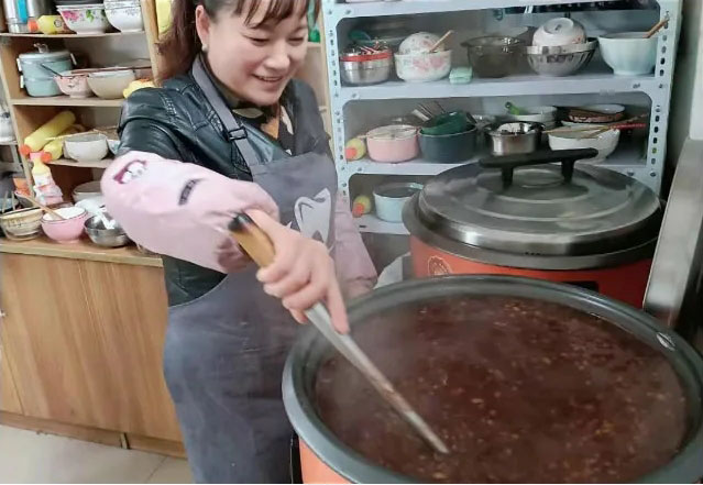 天大寒，粥暖心